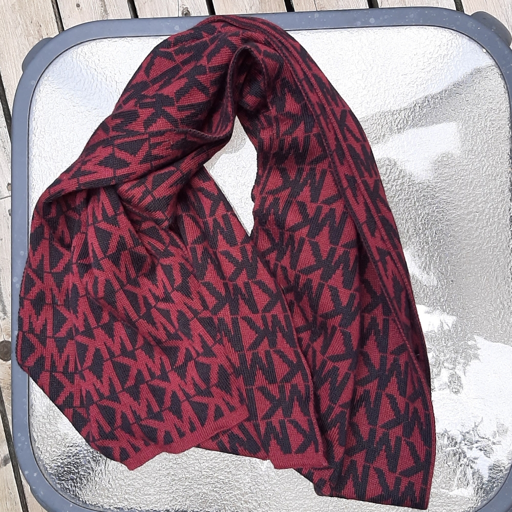 Micheal kors scarf